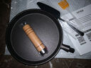 厨荐铸铁平底锅煎锅无涂层不粘煎饼手抓饼烙饼锅鏊子家用披萨烤盘 【0涂层】木柄+铲子油刷 19.5cm 实拍图