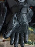 摩多狼（MOTOWOLF）摩托车夏季手套四季通用防摔机车透气男碳纤维防护骑行装备女 [防水加绒/真皮碳纤]黑色冬季款 M[双指触屏灵敏] 实拍图