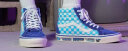 VANS范斯官方 SK8-Hi克莱因蓝棋盘格安纳海姆元气卡通风板鞋 蓝色/蓝白棋盘格 37 实拍图