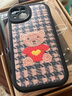 吟悦 适用苹果13/pro/max手机壳 iPhone新款卡通13mini全包镜头防摔网红硅胶皮纹软壳毛衣熊女款 (炫酷黑)红色毛衣熊黑-贈保护膜 苹果13 实拍图