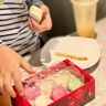 西瓜味的童话马卡龙饼干蛋糕甜点心早餐下午茶休闲零食礼盒大礼包生日礼物礼盒 混合口味 240g 24枚礼盒装 实拍图