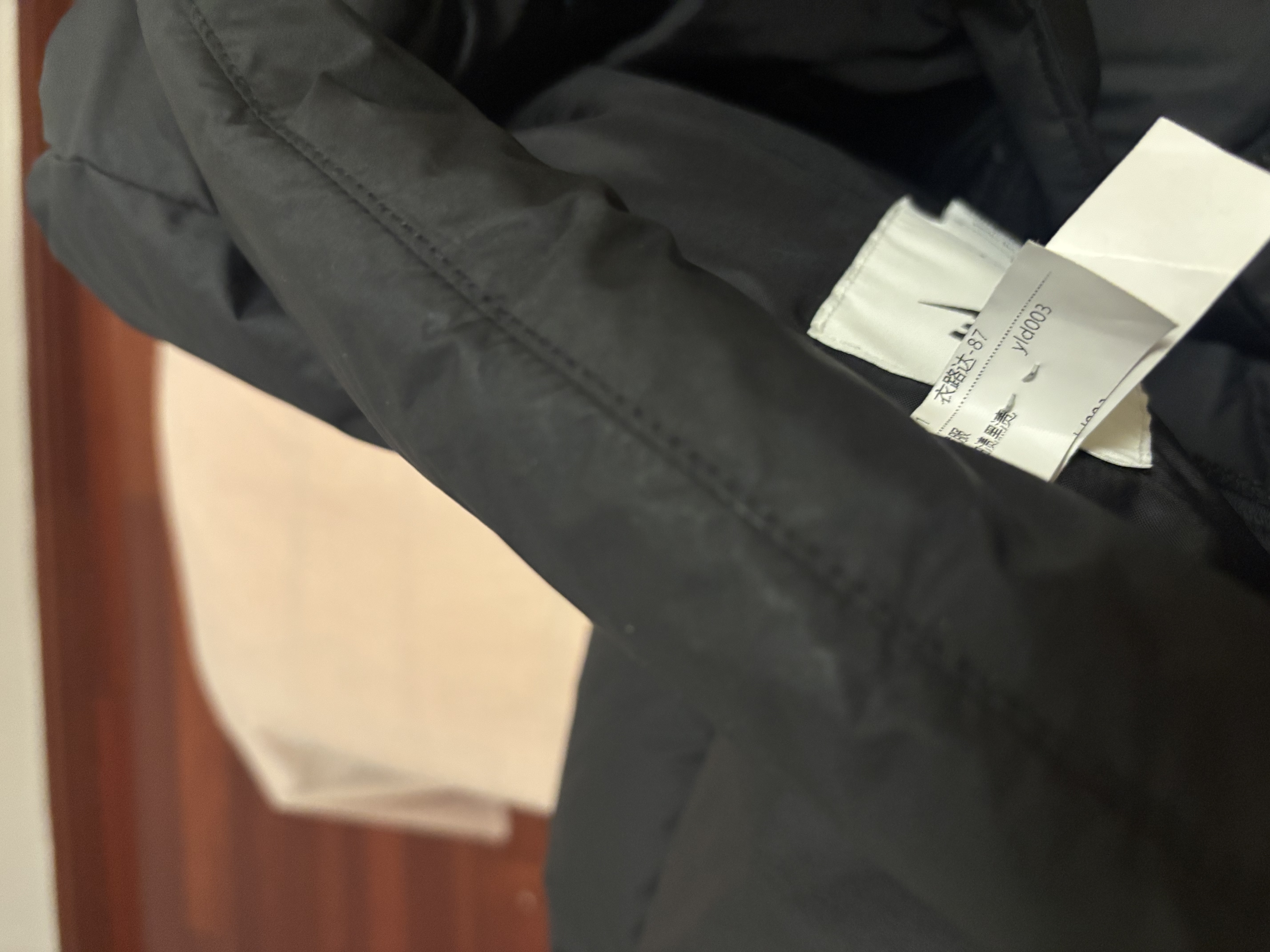 【换季推荐】洗衣洗鞋服务 洗羽绒服/毛呢大衣/外套/洗鞋任洗 顺丰免费取送 干洗/湿洗 高温消毒杀菌 衣服任洗3件 预约今日上门 实拍图