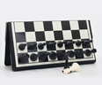 先行者磁性国际象棋中号升级款四个后折叠棋盘桌面游戏儿童棋桌游B-602 实拍图