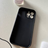 吟悦 适用苹果13/pro/max手机壳 iPhone新款卡通13mini全包镜头防摔网红硅胶皮纹软壳毛衣熊女款 (炫酷黑)毛衣熊黑-贈保护膜 苹果13promax 实拍图