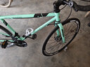WELLCLS 死飞变速山地自行车男弯把实心胎活飞单车双碟刹公路赛成人学生 安奇黑24速40刀 实拍图