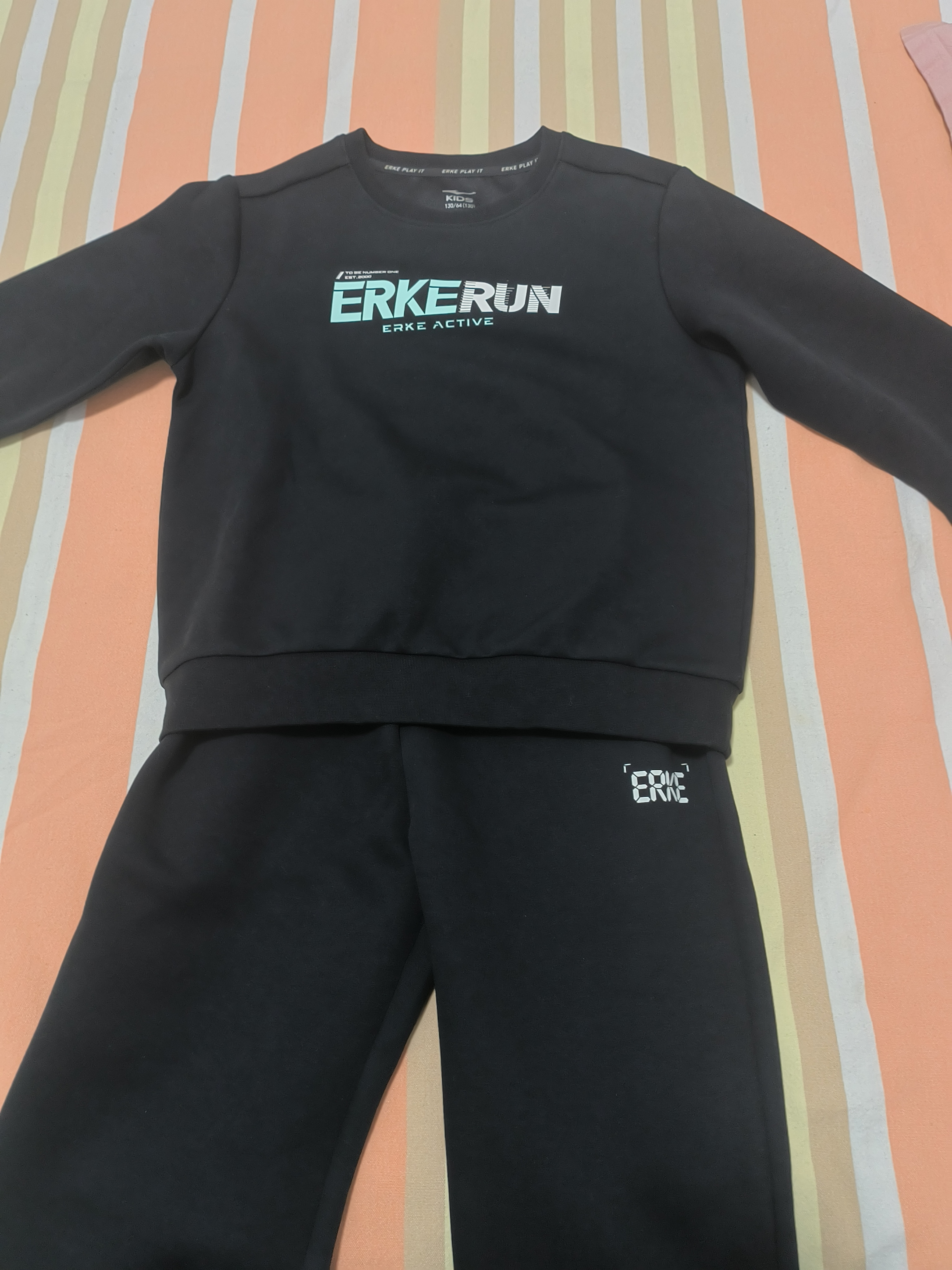 鸿星尔克（ERKE）童装童中性长T儿童24秋季新品卫衣休闲款正黑130 实拍图