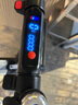 奈斯德（NEXTDRIVE）电动滑板车成人运动站立式校园通勤可折叠轻便迷你两轮电瓶代步车 白色丨续航约15公里 36V/辅助轮/前后减震/防爆实心胎 实拍图