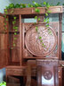 艺牛实木玄关柜 新中式双面雕花福字客厅仿古南榆木多功能隔断柜子 龙柱大福字实门柜136*38*208cm 实拍图