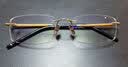 依视路（ESSILOR）钻晶A4单光眼镜片现片1.59非球防蓝光双面双面防UV配镜1片送镜布 实拍图