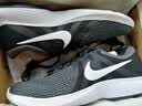 耐克（NIKE）男鞋跑步鞋2026夏季新款REVOLUTION 8运动鞋网面透气学生休闲鞋 DR2695-002黑白色暗烟灰 44 (内长280mm) 实拍图