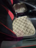 迪加伦 汽车坐垫 冬季毛绒加厚车用座垫 通用 无靠背防滑保暖坐垫 车载车内装饰用品绒座套 全车三件套(米色) 升级带手机兜 实拍图