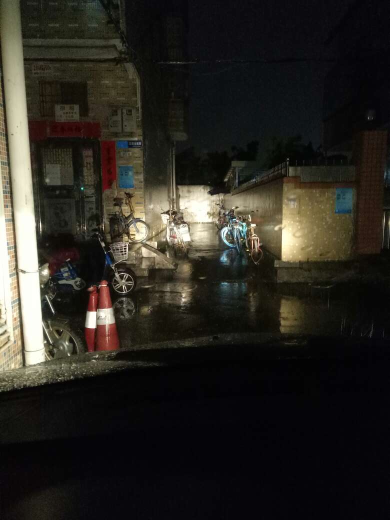 标娅诺 有骨雨刷胶条 汽车雨刷器雨刷胶条 替换刮水胶条  1条 宽6mm(橡胶) 18英寸/450mm 实拍图