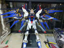 万代（BANDAI） 敢达拼装模型 PG 1/60 高达模型 机动战士 PG 强袭自由 实拍图