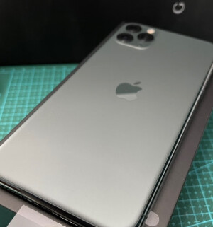 iPhone 11 Pro MaxiPhone 12ĸʹó׺ˣ