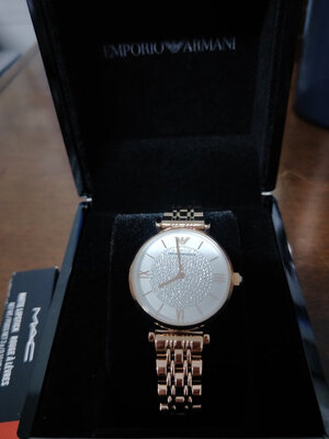 真实分析阿玛尼满天星手表ar1925怎么样到底值的买吗使用五个月反