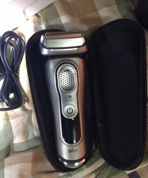 博朗剃须刀9系9385cc怎么样