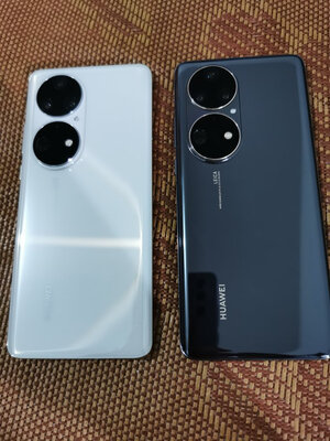 2021-10-24 00:00:01华为p50华为p50这个颜色很喜欢很漂亮,摸起来质感