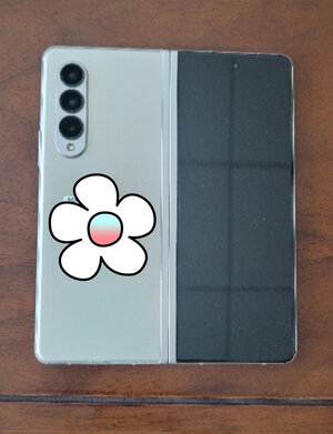 使用感受：三星Galaxy Z Fold3怎么样真的后悔吗？极度后悔？