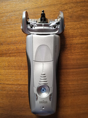 博朗剃须刀8系8330s怎么样质量好不好?彻底后悔了?