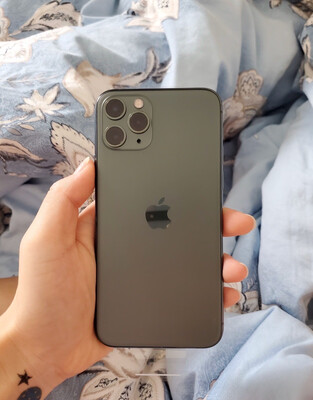 真实对比说说苹果iphone12和11promax对比哪个好？内幕情况爆料