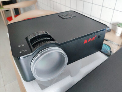 轰天炮t6s和t20哪个好轰天炮t6s投影仪怎么样