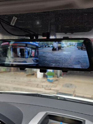 凌渡行车记录仪,头天下单,第二就到了,画面清楚,很好用点赞凌度hs880