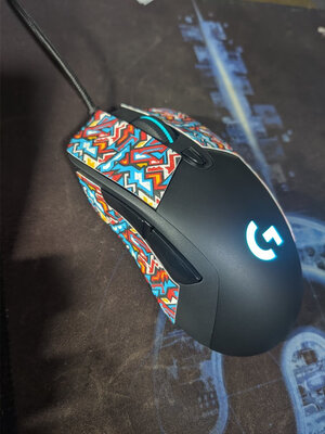 罗技g403打cf怎么样罗技g503和g403哪个好