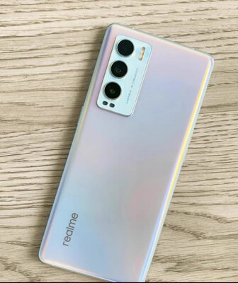 真我gt大师探索版拍照对比oppo真我gt大师版探索版买哪个颜色