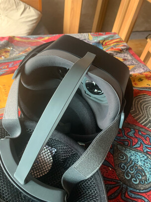 使用对比Pico Neo3和Oculus Quest 2代区别哪个好，深度剖析功能区别？