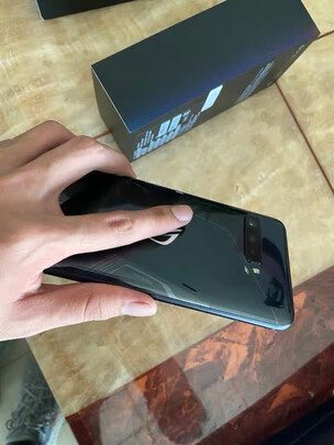 深入测评rog游戏手机3经典版和精英版 至尊版哪个好？区别大吗