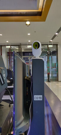非常的不错，wifi连接后，能随时随地何用手机查看和对话。