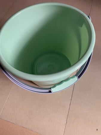 质量还可以，但小了点，这价格。