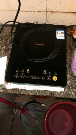 外观设计：好看
功能特色：不错
火力大小：一般
噪音大小：一般
按键体验：非常灵敏。
防水效果：好