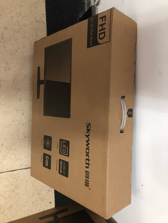 刚开始就已经确定是这家店了，东西都很良心的，本来刚开始买到是21.5英寸的，但是嫌大了，就买了这个屏幕，这个决定太棒了，运送非常快，包装非常严实，屏幕非常清晰，客服也非常好，有什么问题可以直接跟店长交流，店长会非常耐心的帮你解答并解决问题，给力，建议购买的图片就在下面，自己看吧。