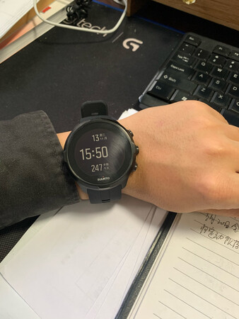 刚到手，正在摸索中。功能比较强大，外观很高大上！
