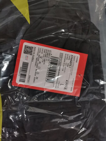 整体不错，盖过膝盖。准备入冬。