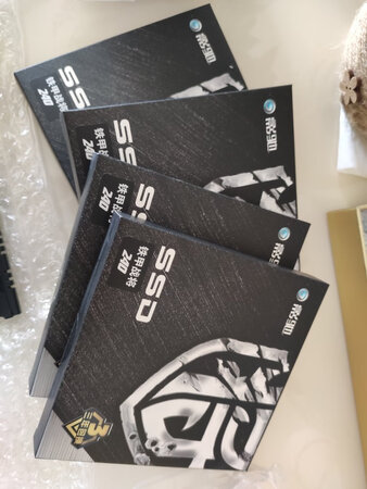 价格还可以，送的配件很实用