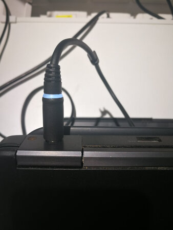 产品包装：安全
材质做工：精致，正品
外观设计：不错，使用很方便
安装操作：无障碍
使用效果：符合预期
其他特色：挺好的，使用方便，留存方便