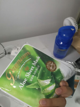 自从第一眼看到你，欣喜便跃然而生，把你捧于掌心，如获至宝，打开你，你精美如至尚珍品，线条之雅美，工艺之精湛，细心而用心，精心而诚心……
