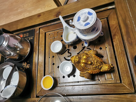 很好，金色的