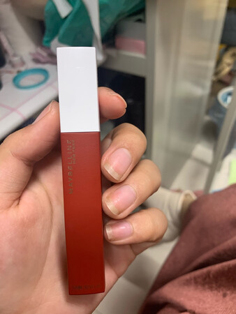 很不错的口红也不脱妆持久力度明显增加很棒美宝莲平价好用嘻嘻嘻喜欢?
