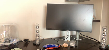 外形外观：没得说
音质音效：Pc桌面用足够，如果底噪在控制下就更好了
安装难易：简单易用
做工质感：细微裂痕 应该是流程工艺没办法
双十一前一天下的单，有价格保护，想到不错。寄来低音炮有裂痕，换货一共用了三天不错很快。京东就是方便，出问题不怕，就看处理问题能力和速度。