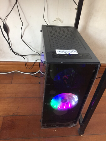 游戏效果：玩游戏不卡还是可以的。