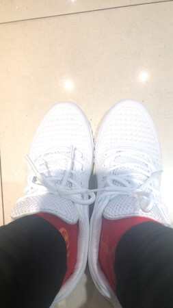 穿起来挺舒服的，轻便透气