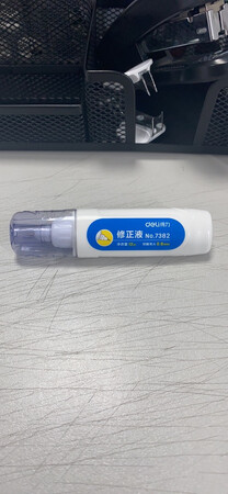 手感：很好
便携性能：很小巧
尺寸大小：适中
做工质感：良好