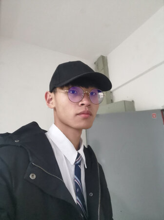 帽几挺好的，质量还阔以，包装是真的难受，人丑了，别喷我，给一下效果图罢了……