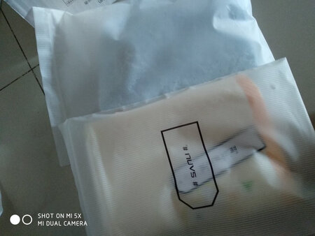 毛巾不错，给孩子用大小合适。真柔软。京东的质量都不错，相信京东，信赖京东，我们吃的用的都在京东买的，非常好，基本都称心如意，而且退换货都很方便，到货速度都很快。