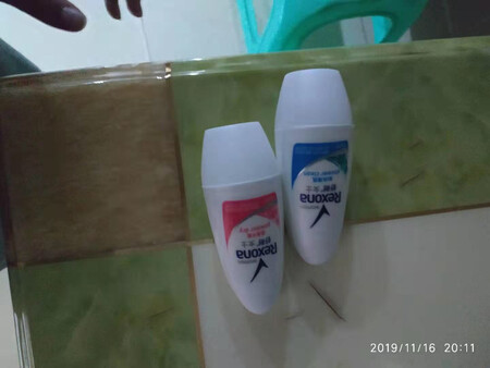 这个是真的好用，我和妹妹都在用。好闻又小巧。好评。
