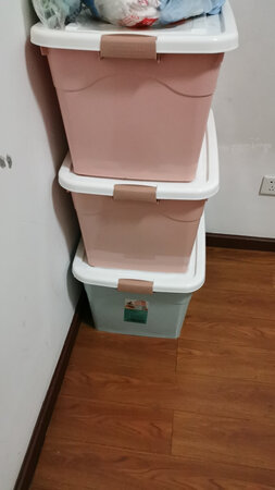 容量大小：110L
厚薄程度：还可以
实用性能：收纳
商品材质：塑料
其他特色：体积大