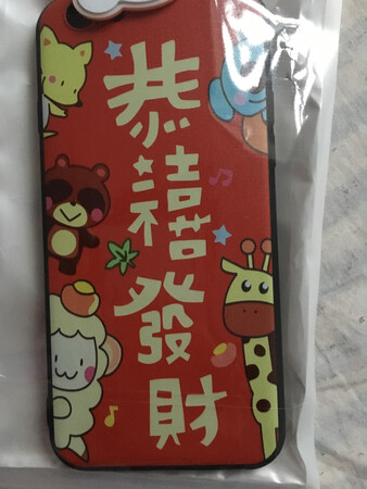 做工质感：质量好
触摸手感：柔软
颜色外观：美观
防摔性：保护安安全
适配性：优秀
